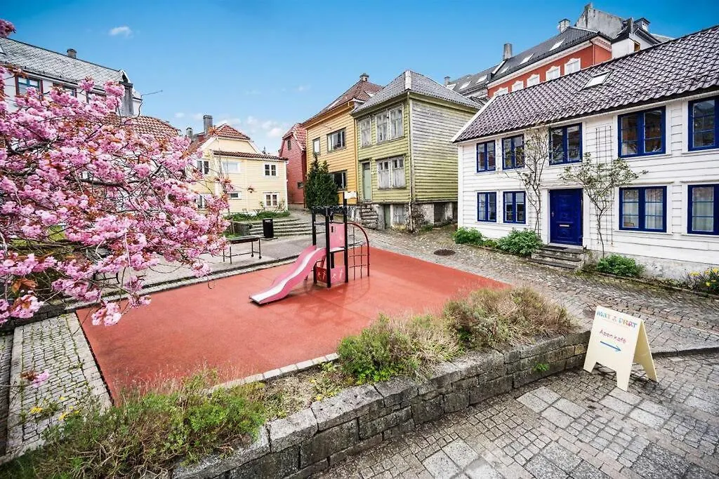 Dinbnb Homes I 4-Bedroom Historical House In Romantic Surroundings 베르겐 0*,  노르웨이